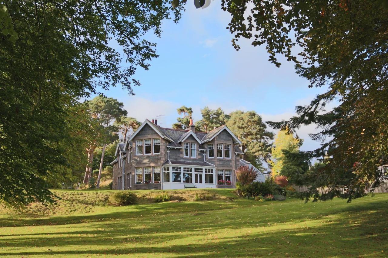 Coig Na Shee Guest House Newtonmore Extérieur photo