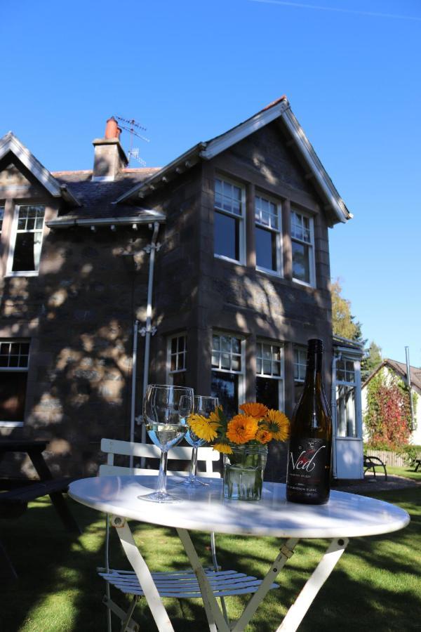 Coig Na Shee Guest House Newtonmore Extérieur photo